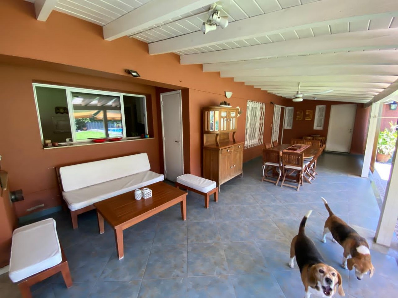 AV MATE DE LUNA 3900