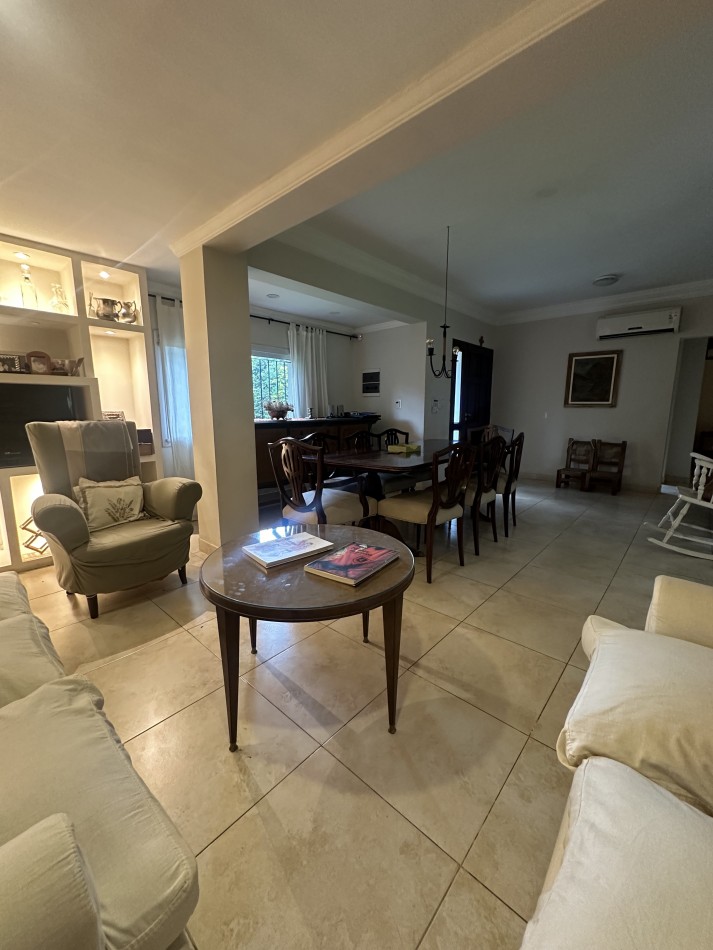 VICTORIA O´CAMPO Y B. 9 DE JULIO, YERBA BUENA.