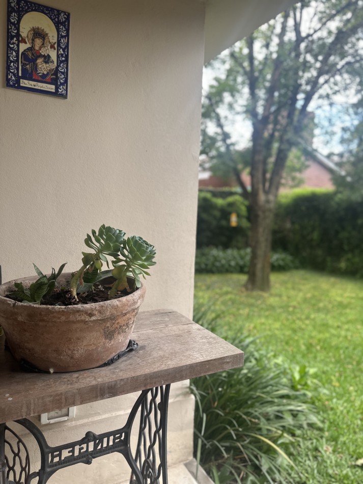 VICTORIA O´CAMPO Y B. 9 DE JULIO, YERBA BUENA.