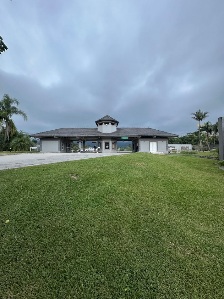 COUNTRY DEL PILAR, YERBA BUENA